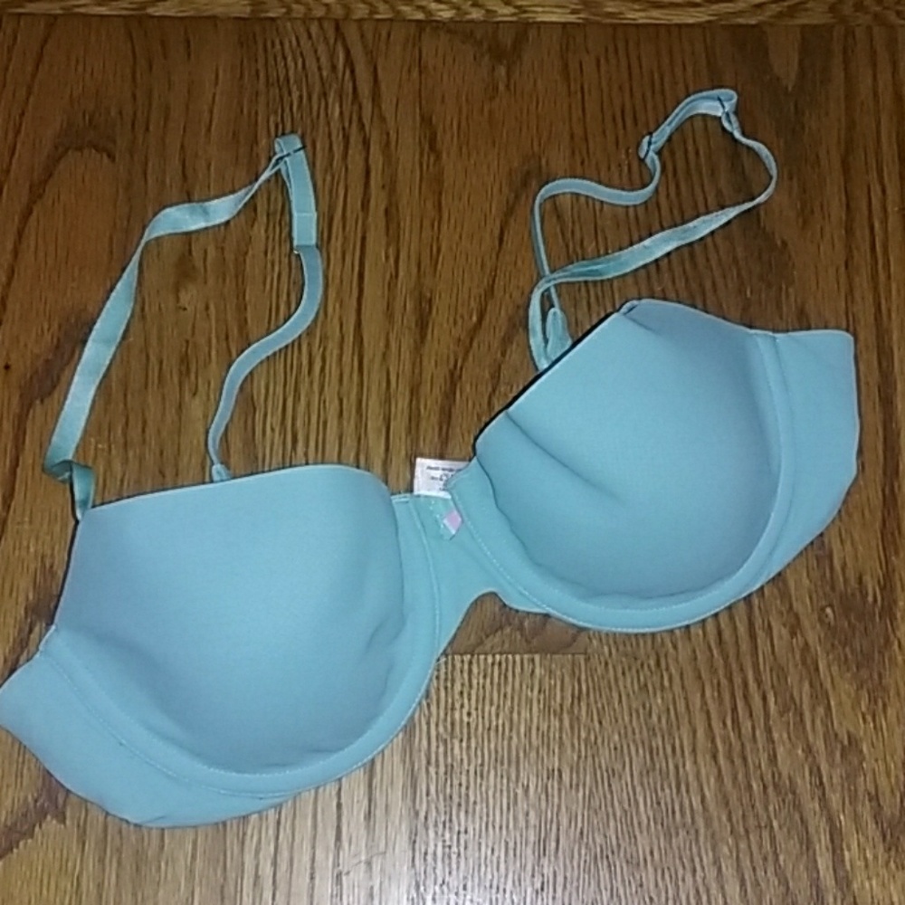 Victoria's Secret bra, 34B, underwire
